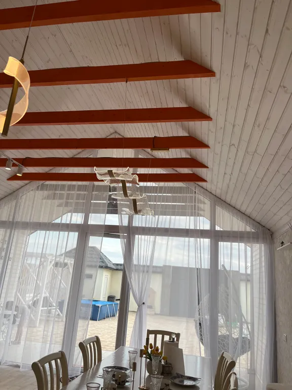 Уютный дом с бассейном