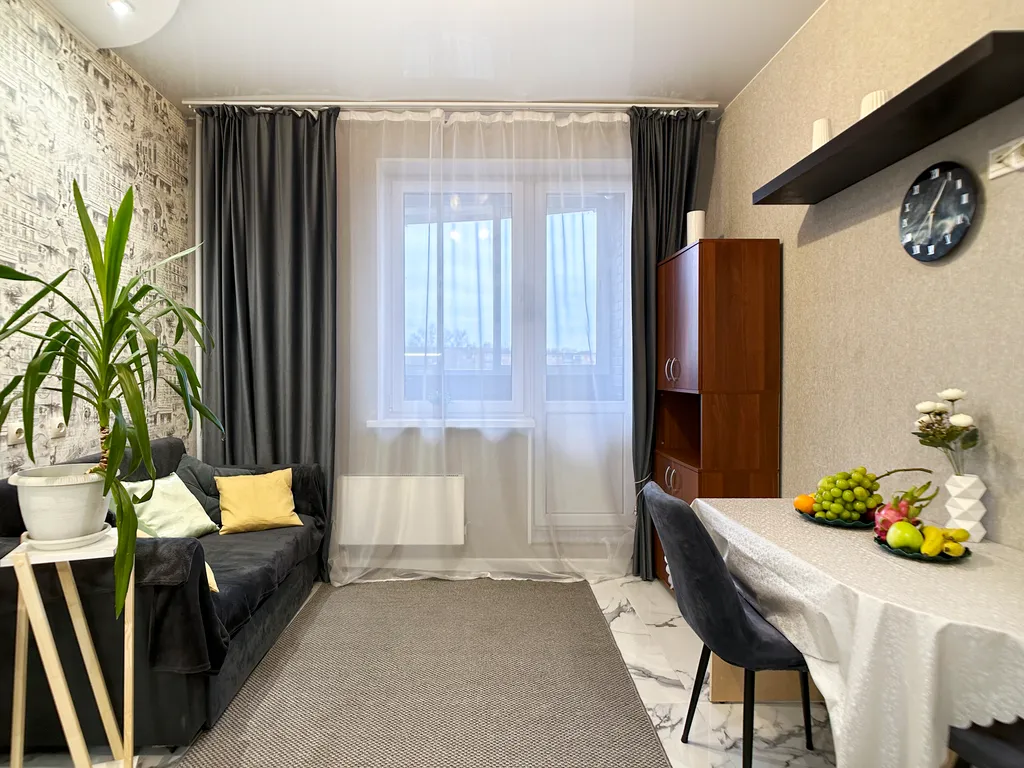 Евродвушка с камином, большой ванной и видом на пруд