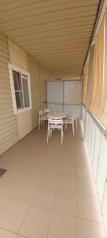 Две спальни, кухня с диваном, балкон