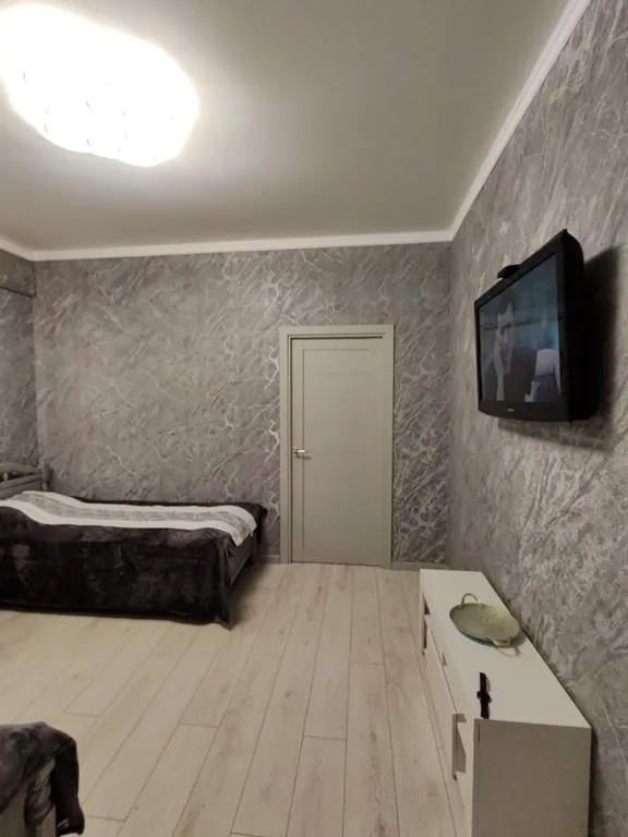 Уютная двухкомнатная квартира с отдельным входом в центре района