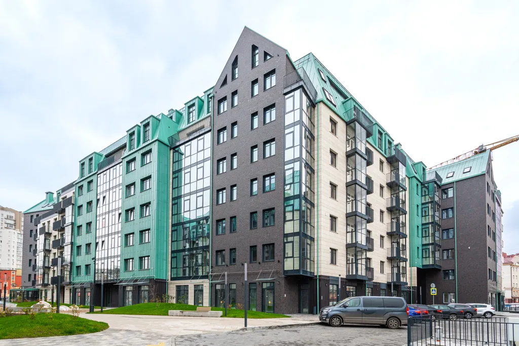 Золотая бухта с видом на реку