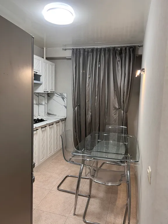 Современная квартира на берегу моря