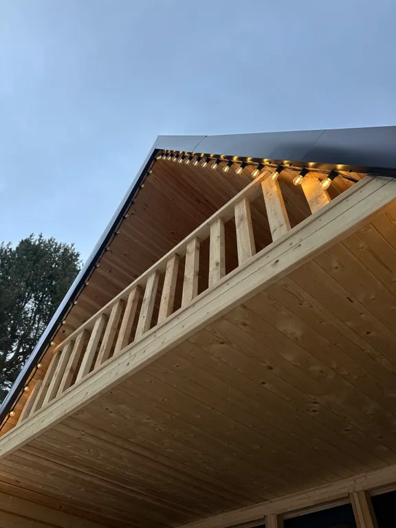 А-фрейм с видом на горы и лес