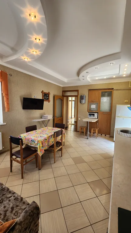 Коттедж Дом с отдельным двором рядом с Театральной площадью — аренда посуточно в Евпатория