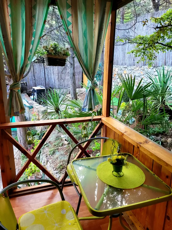 Сказочный домик с террасой в Симеизе