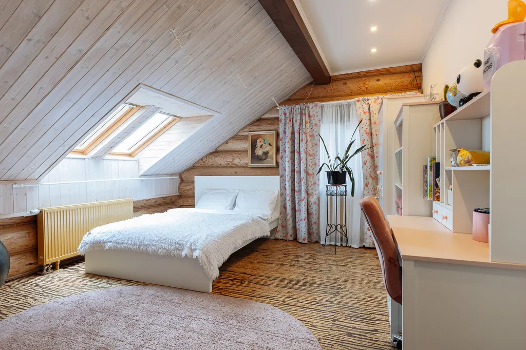 Шикарный дом из сруба с баней и бассейном