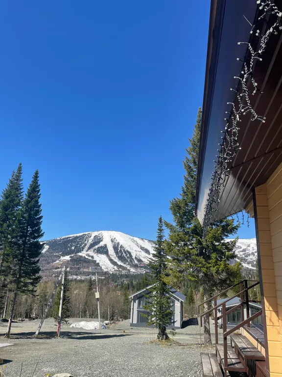 Новый гостевой дом Mountain harbor с видом на горы