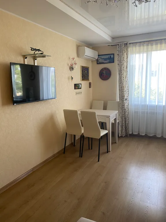 Квартира 3-комнатная Квартира — Севастополь