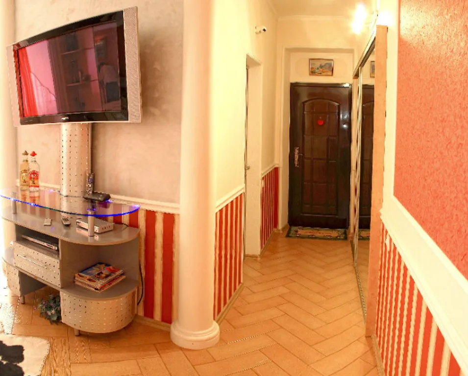 Квартира Видовая крупногабаритная квартира в историческом центре, с парковкой — Севастополь