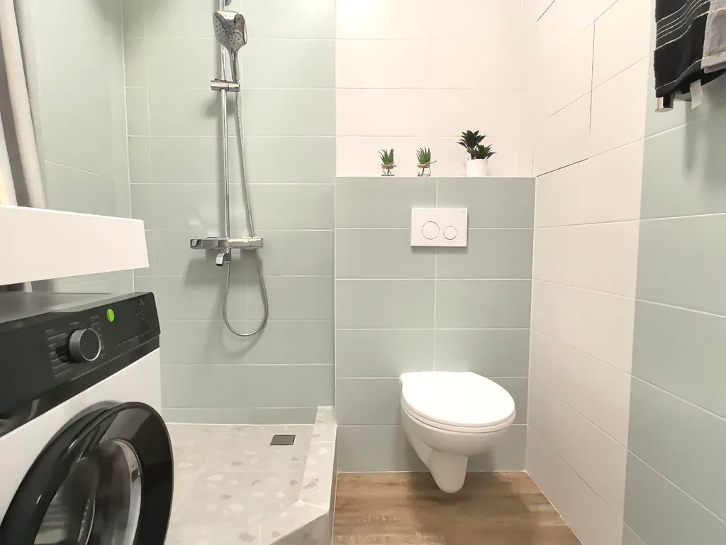 Однушка с большой кроватью и кухней-гостинной