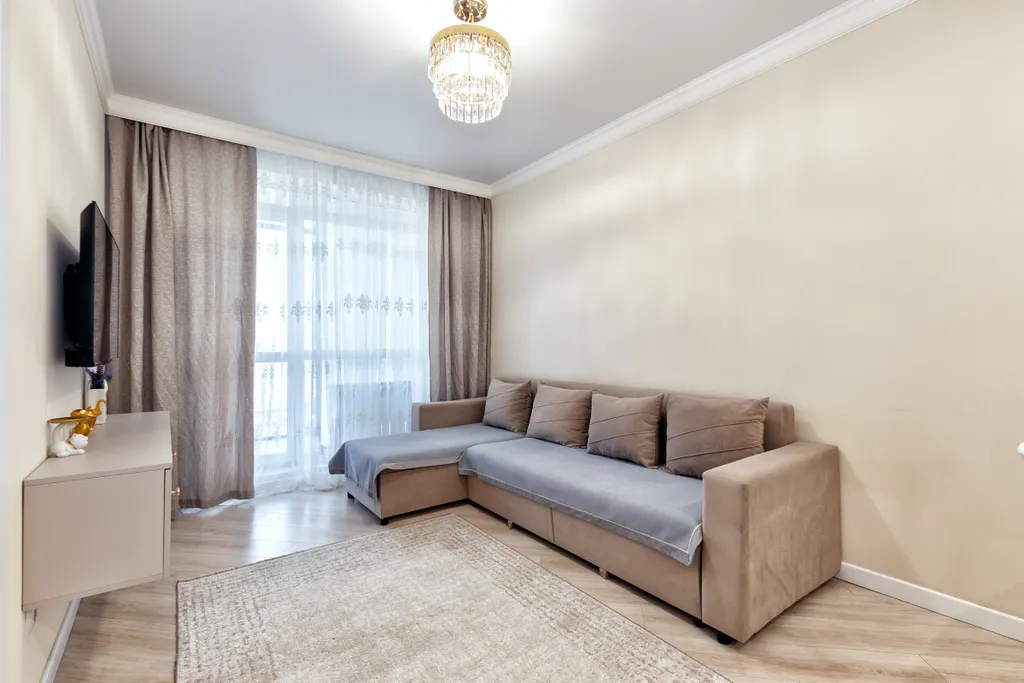 2-комнатная с видом на город возле набережной в старом центре Астаны