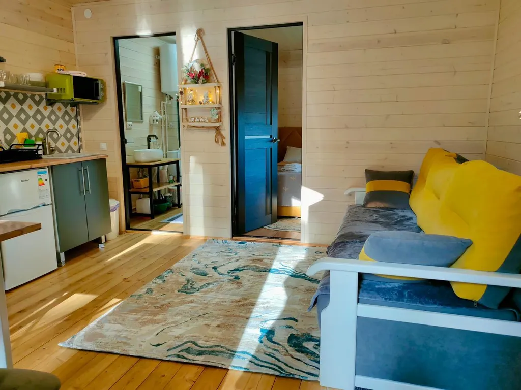 Коттедж Гостевые домики в стиле барн Hill bee — Архыз