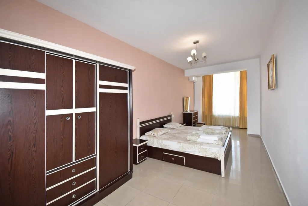 4-комнатная Квартира