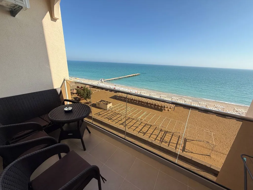 Прекрасная квартира-студия на берегу моря