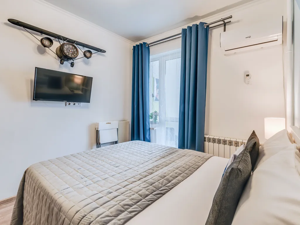 Новая студия, чистый подъезд, свежий ремонт, рядом аэропорт