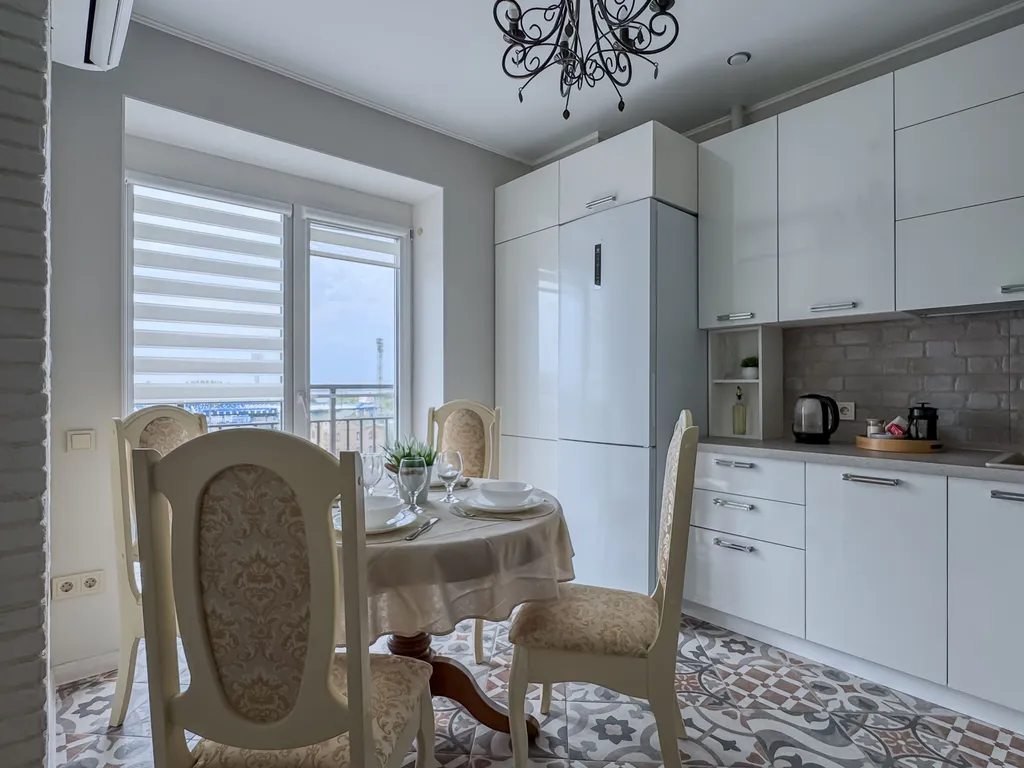 Комфорт для всех – стильная квартира с посудомойкой и smart tv