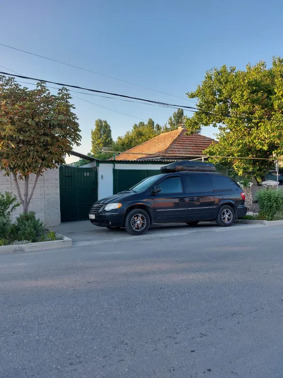 Часть дома с двумя комнатами