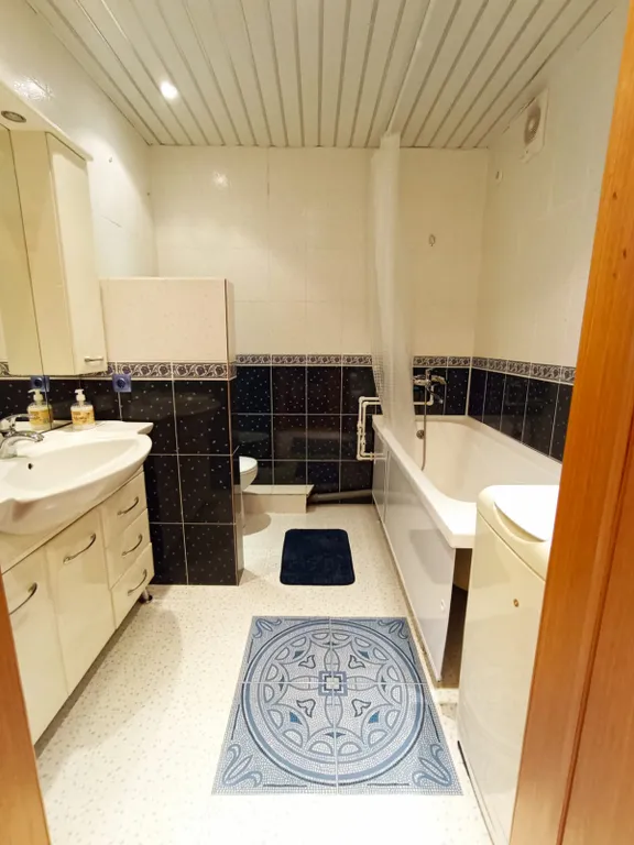 Комфортная и современная квартира в пешей доступности маутинбайк .