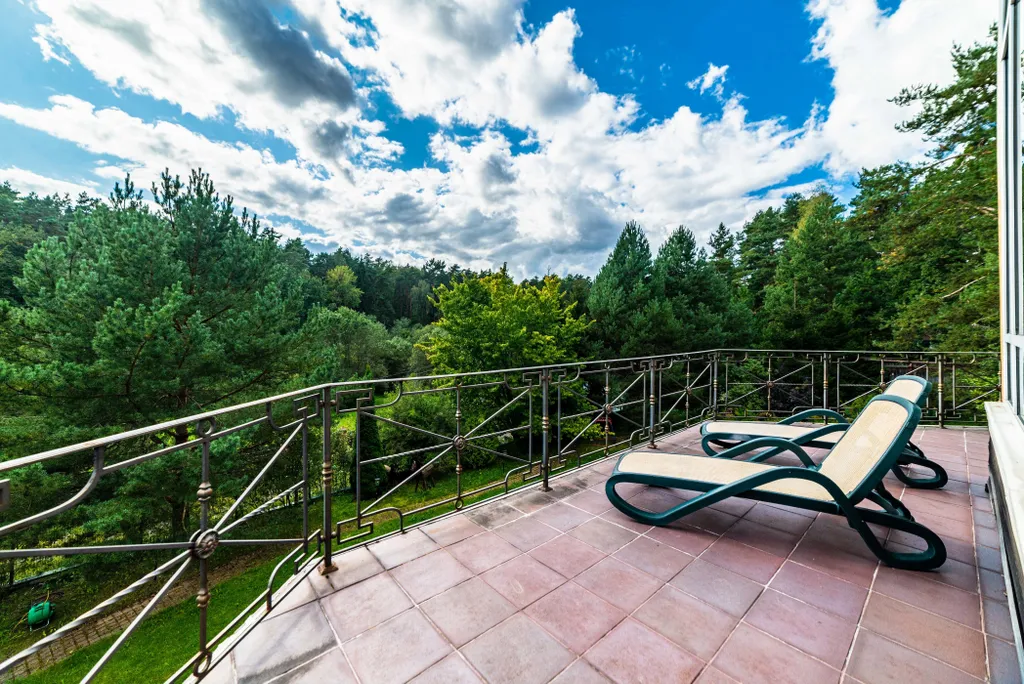 Дом в Красногорске с бассейном и сауной