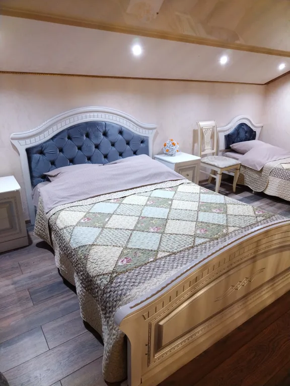 Домик с камином в горах