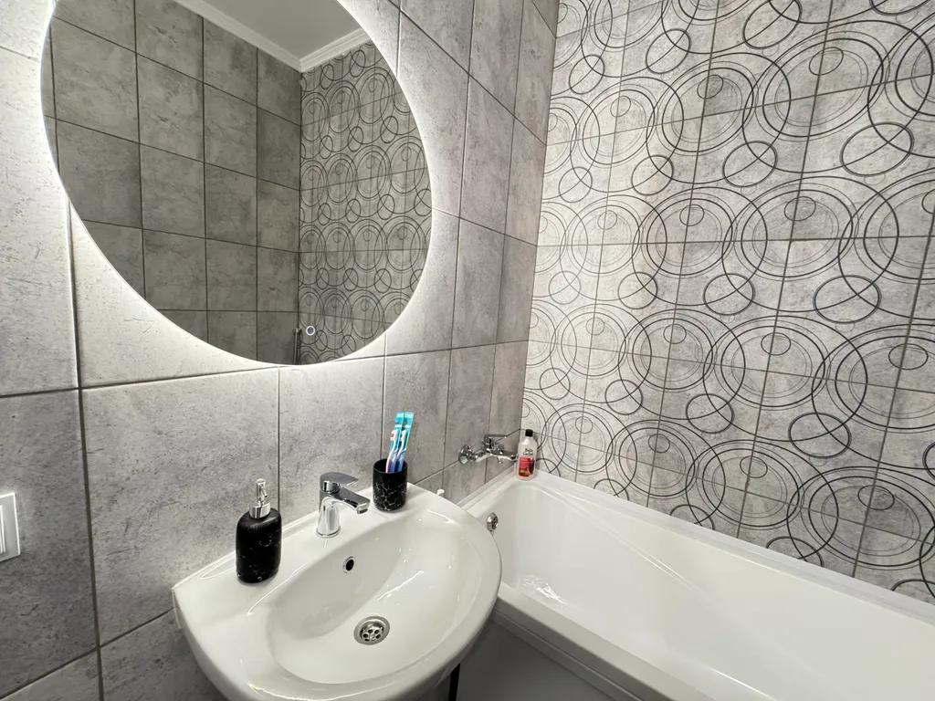 Квартира Квартира с новым ремонтом — Янино-1