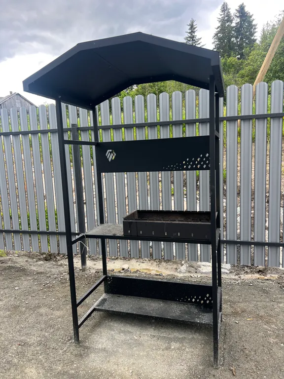 Просторный дом Елка с панорамными окнами в тихом месте