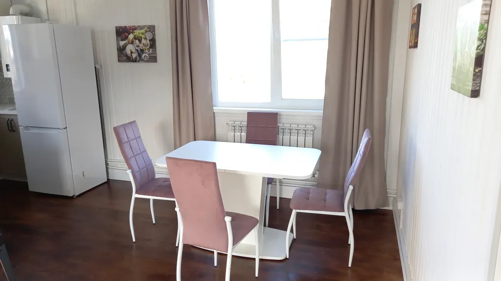 Дом в 2 километрах от озера