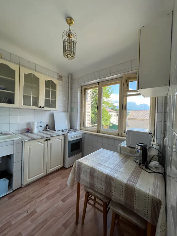 Уютная 2-комнатная квартира с видом на горы