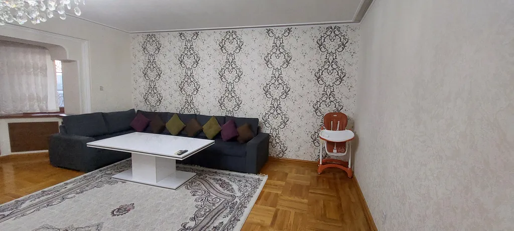 Большая и новая квартира в центре города