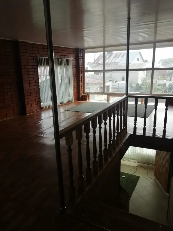 Коттедж Дом с крытым двором и прудом — Апшеронск