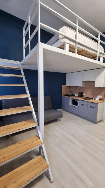 Современная двухуровневая студия в центре Нижнего Новгорода