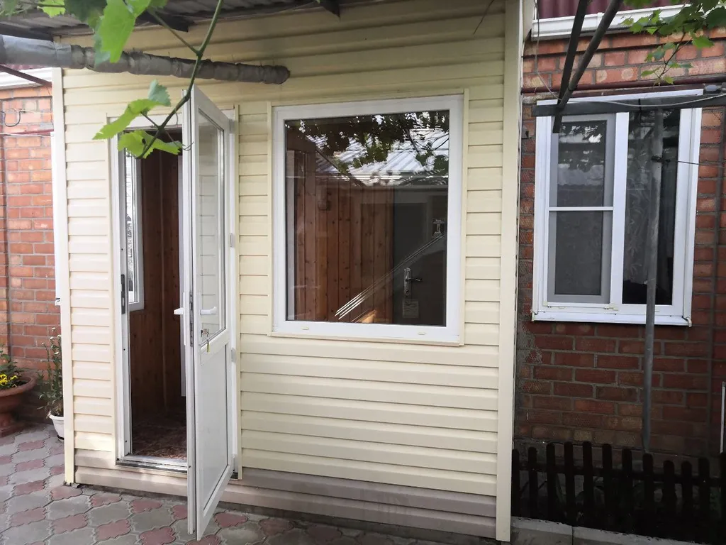 Двухкомнатный номер со своей кухней в номере и санузлом на первом этаже