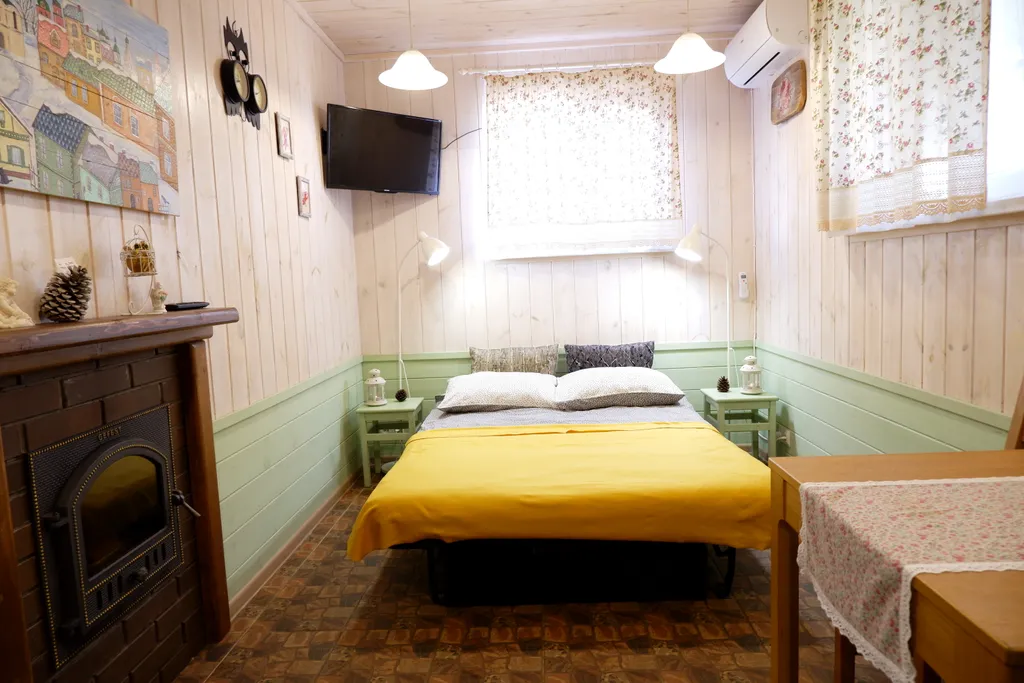 Маленький домик с ангелом