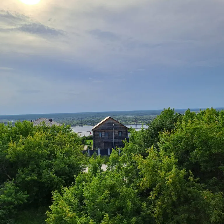 Уютная квартира с прекрасным видом на Иртыш, рядом с Кремлем