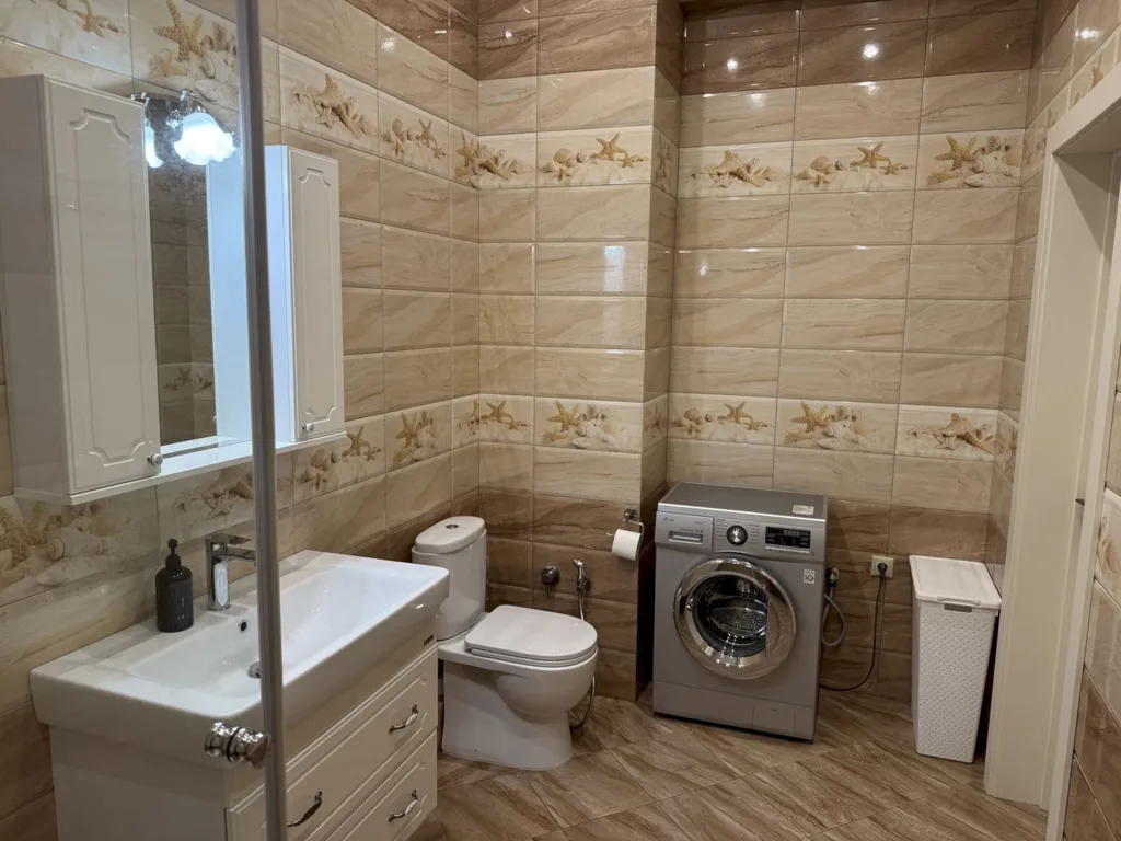 Первая береговая с видом на море и террасой – Толстый мыс