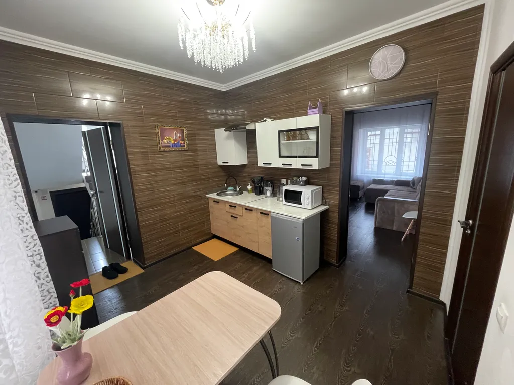 Уютная 2-я квартира в гостевом доме в самом центре