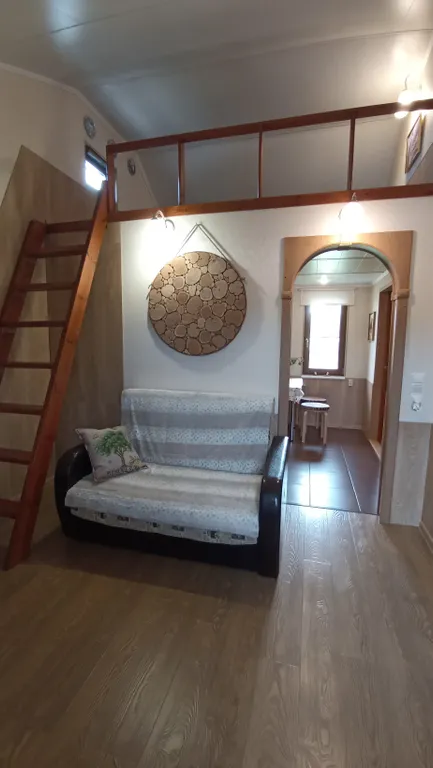 Дом на берегу реки