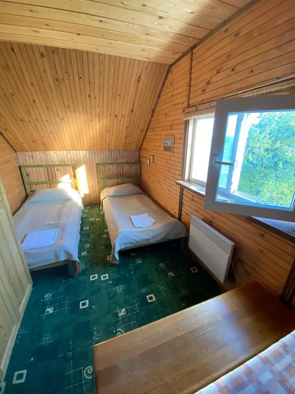 Мансардный этаж частного дома с видами на монастырь и море