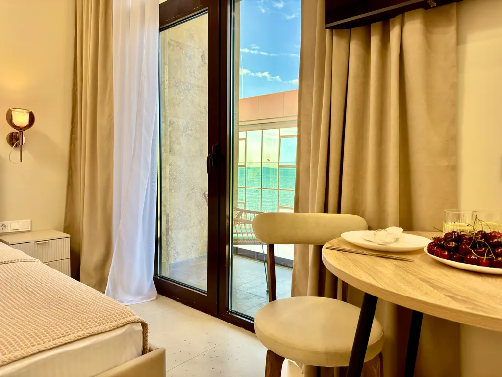 Комфорт с видом на горы и балконом