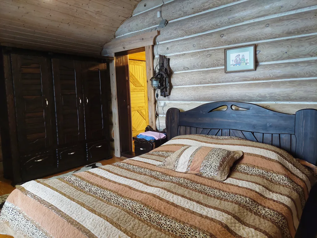 Уютный двухэтажный дом из бруса с видом на Валдайское озеро