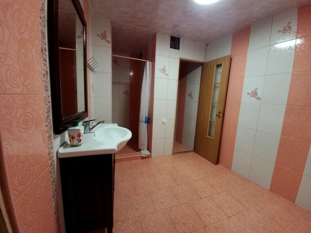 Улучшенный семейный номер на первом этаже