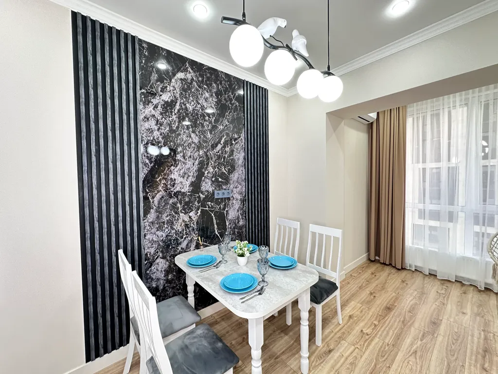 Евродвушка в ЖК Комфорт Сити с видом на горы, рядом с ТЦ MEGA