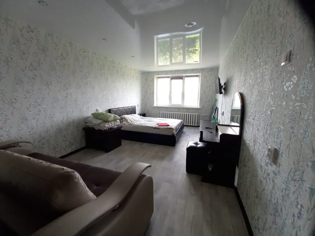 Квартира 1-комнатная Квартира — Тихвин