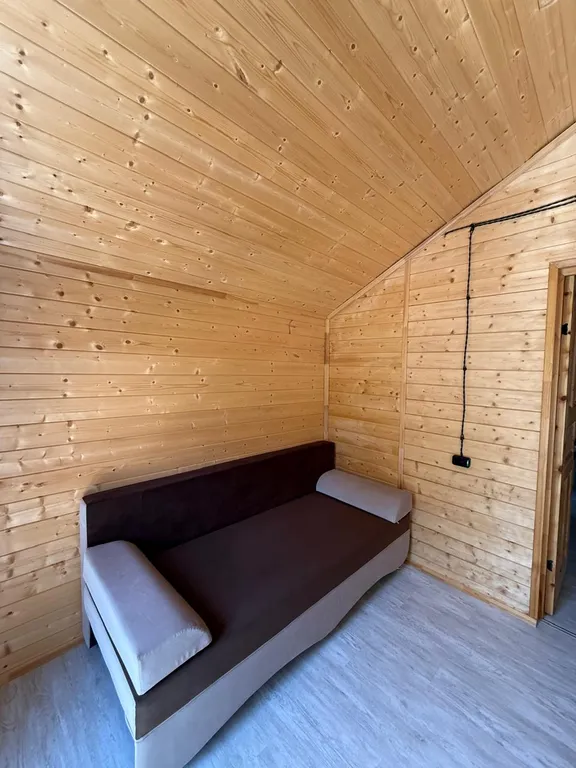 Двухэтажный коттедж с видом на лес