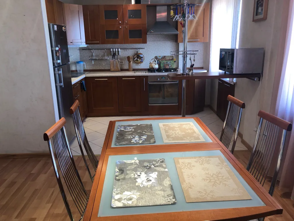 Квартира Уютная трехкомнатная квартира в центре города — Бор