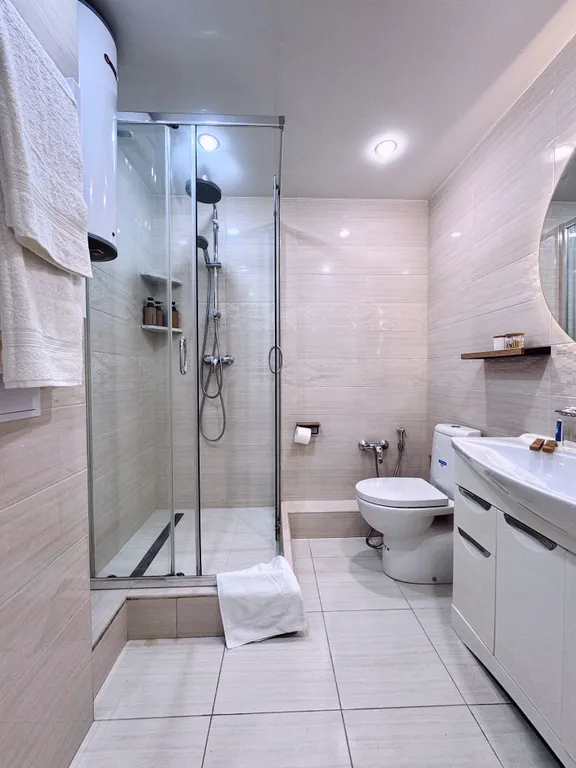 Квартира Квартира в ЖК Бизнес класса с бассейном, парковой и в 3 минутах от моря — Адлер