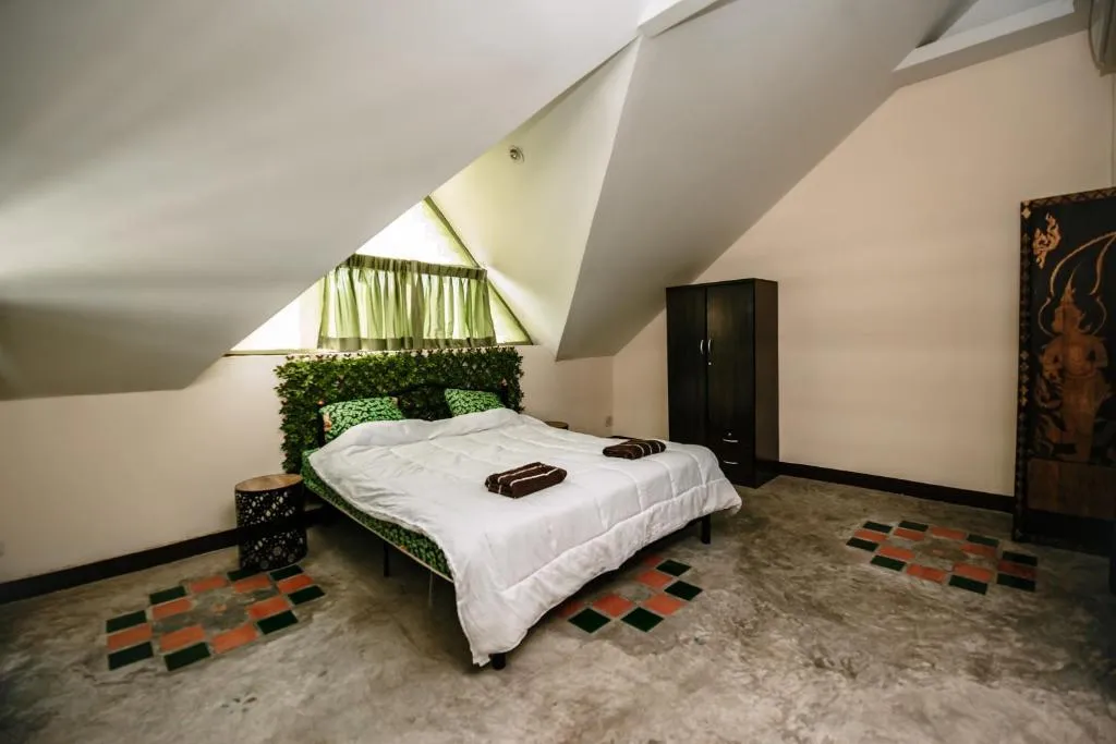 Thai Authentic House