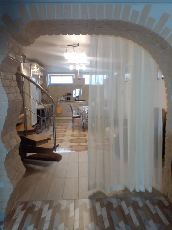 Эллинг на берегу моря