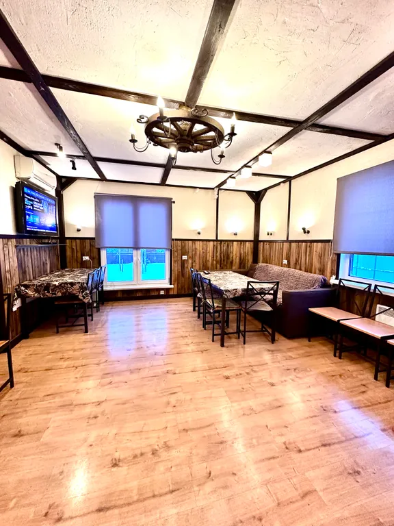 Коттедж с дизайнерской отделкой и камином