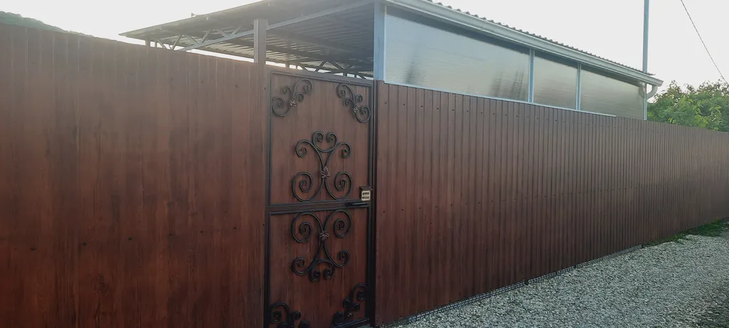 Домик с отдельным двором